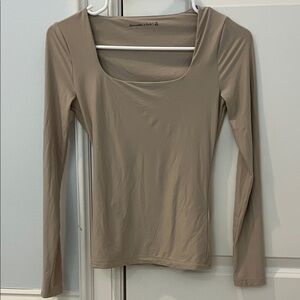 Never worn Abercrombie and Fitch Women's Tan Long Sleeve Top